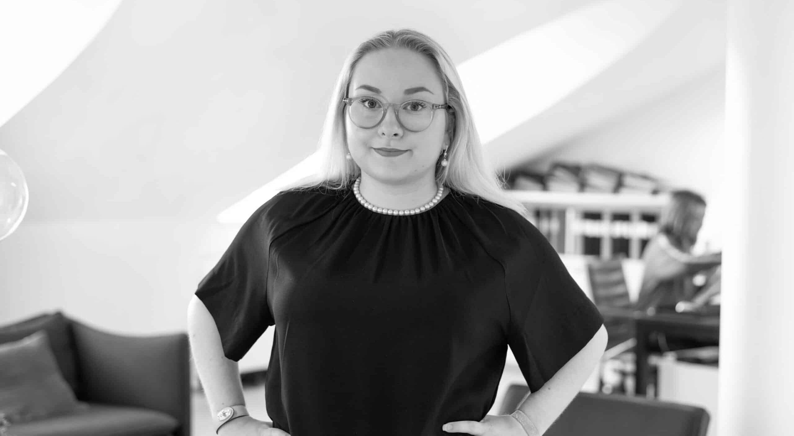 Linnea Hylén - Diplomat Communications